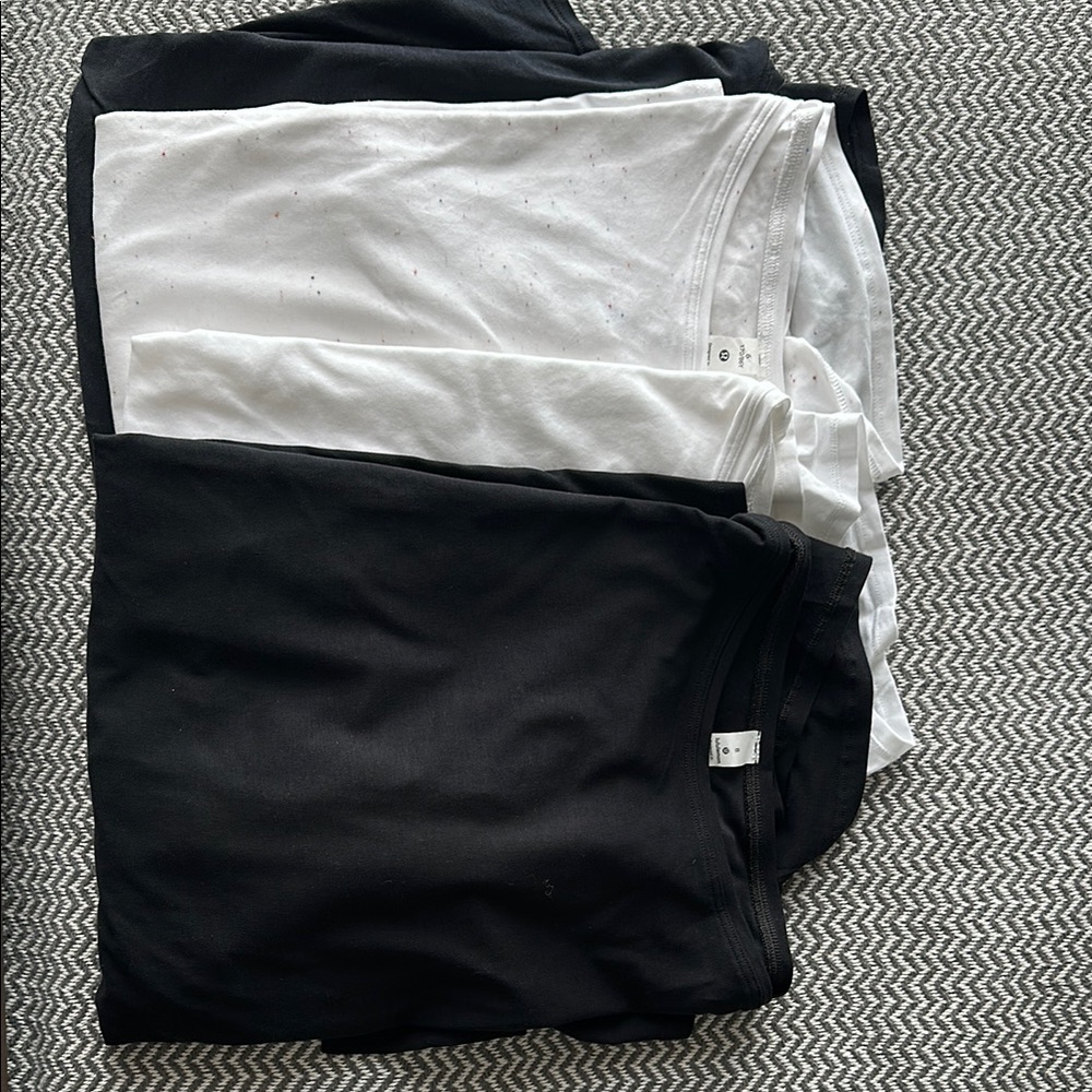 Lululemon back in option tops